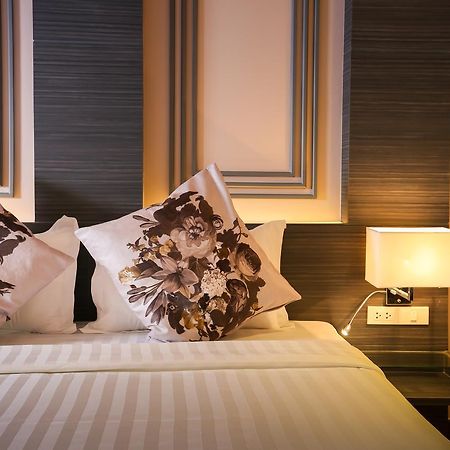 The Sathon Vimanda Hotel Bangkok Buitenkant foto