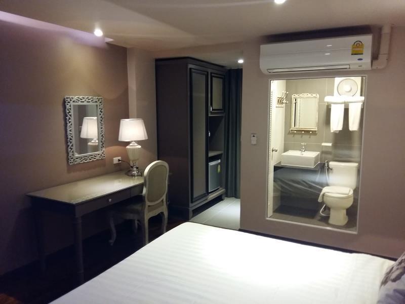 The Sathon Vimanda Hotel Bangkok Buitenkant foto