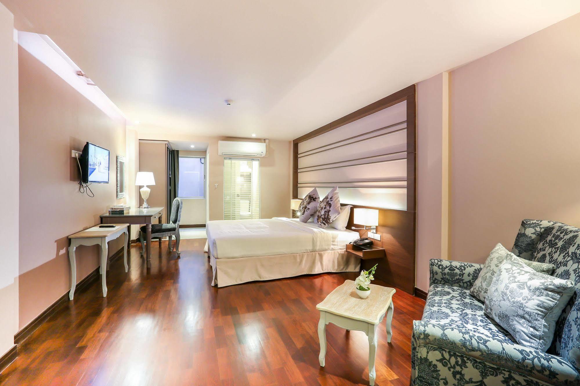 The Sathon Vimanda Hotel Bangkok Buitenkant foto