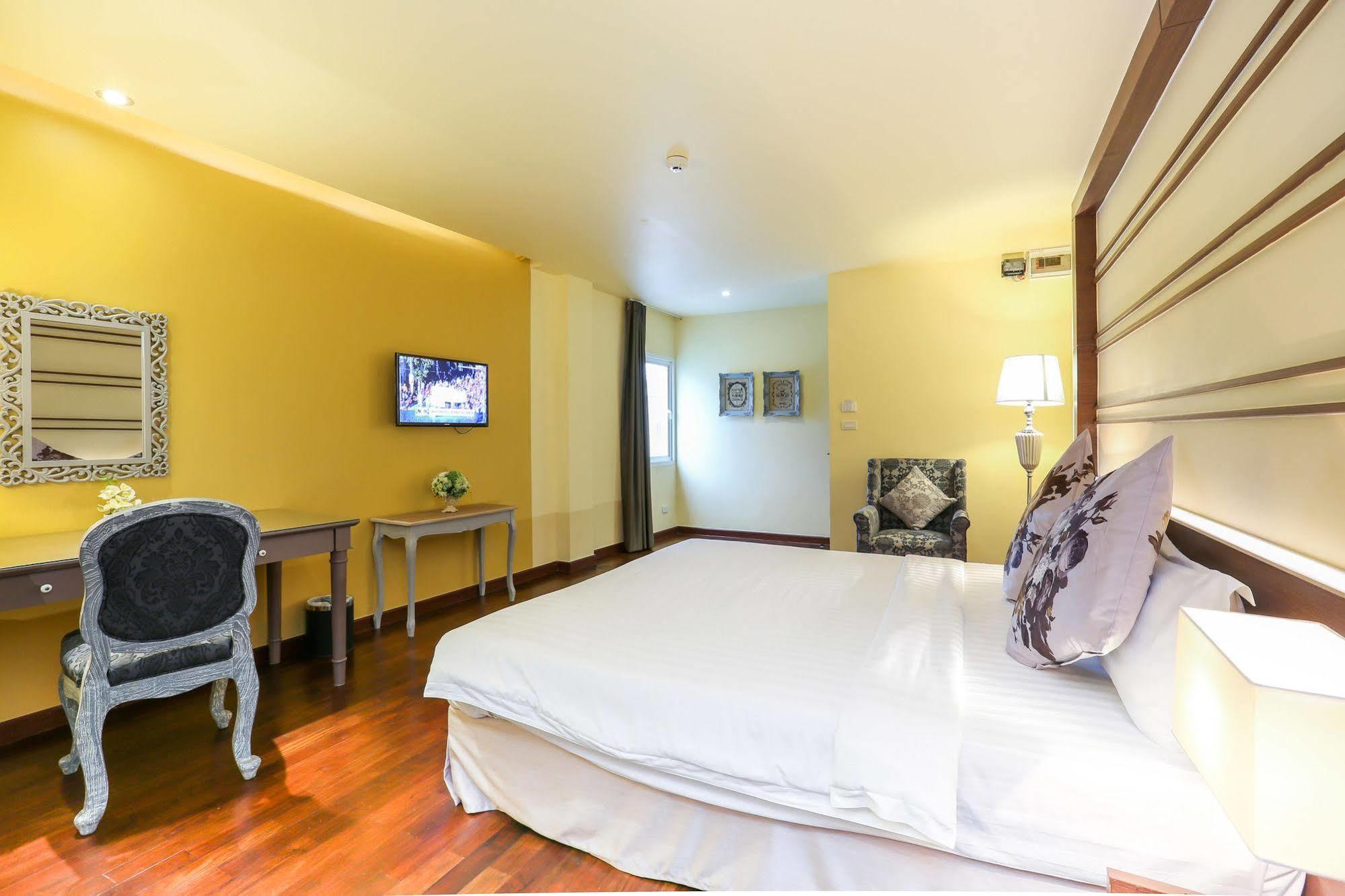 The Sathon Vimanda Hotel Bangkok Buitenkant foto