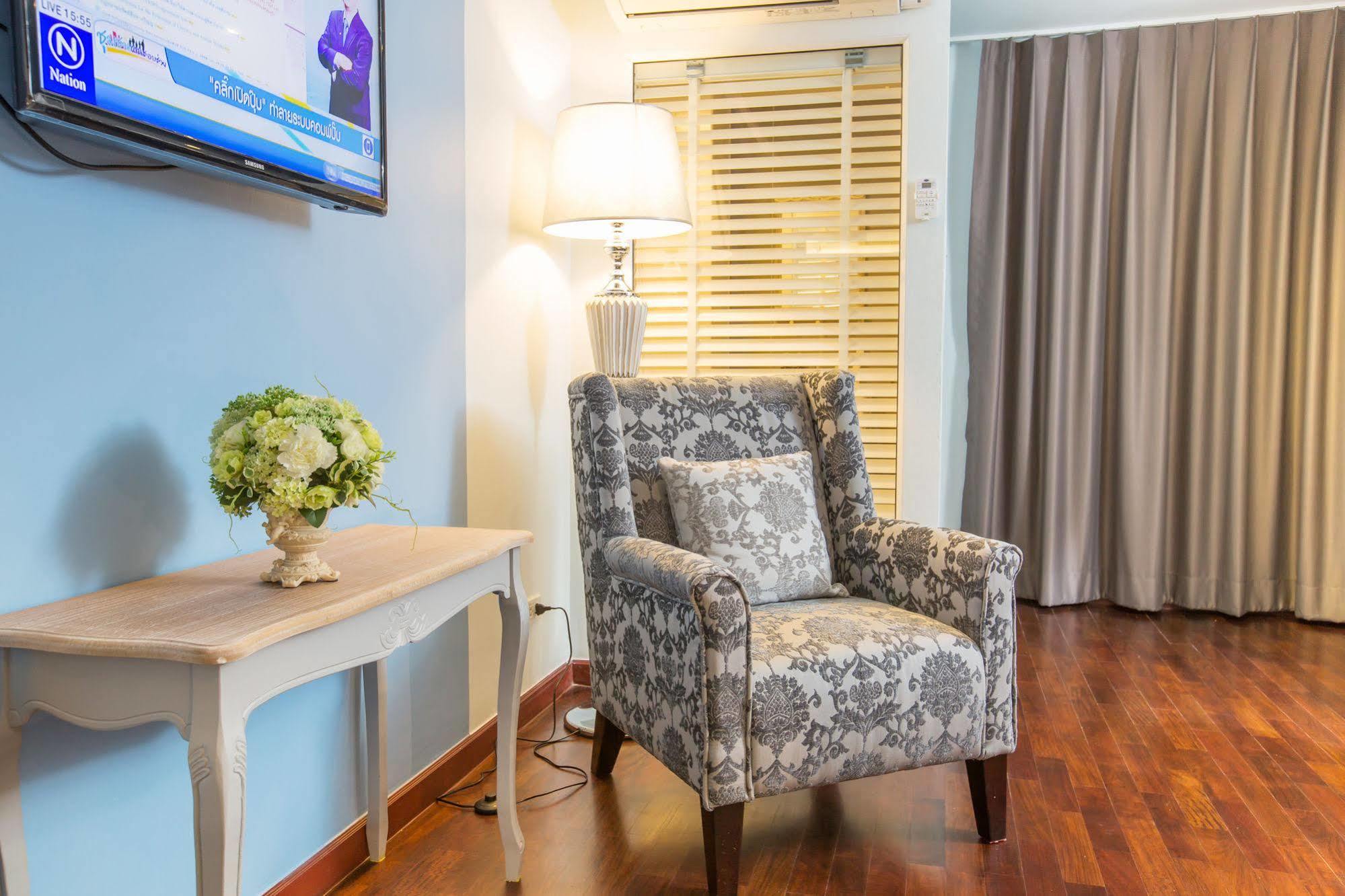 The Sathon Vimanda Hotel Bangkok Buitenkant foto